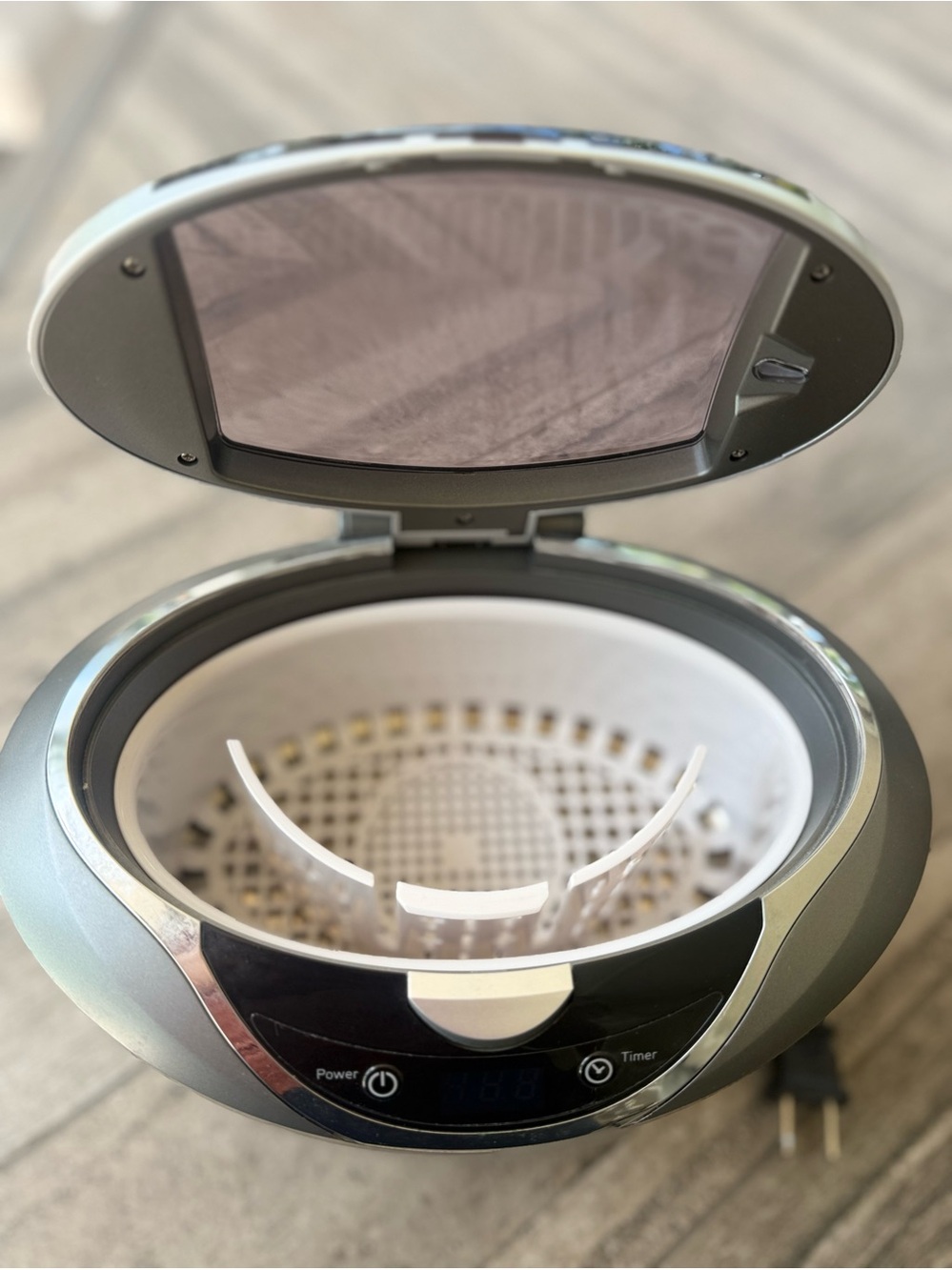 Brookstone jewelry Ultrasonic Cleaner like new condition!